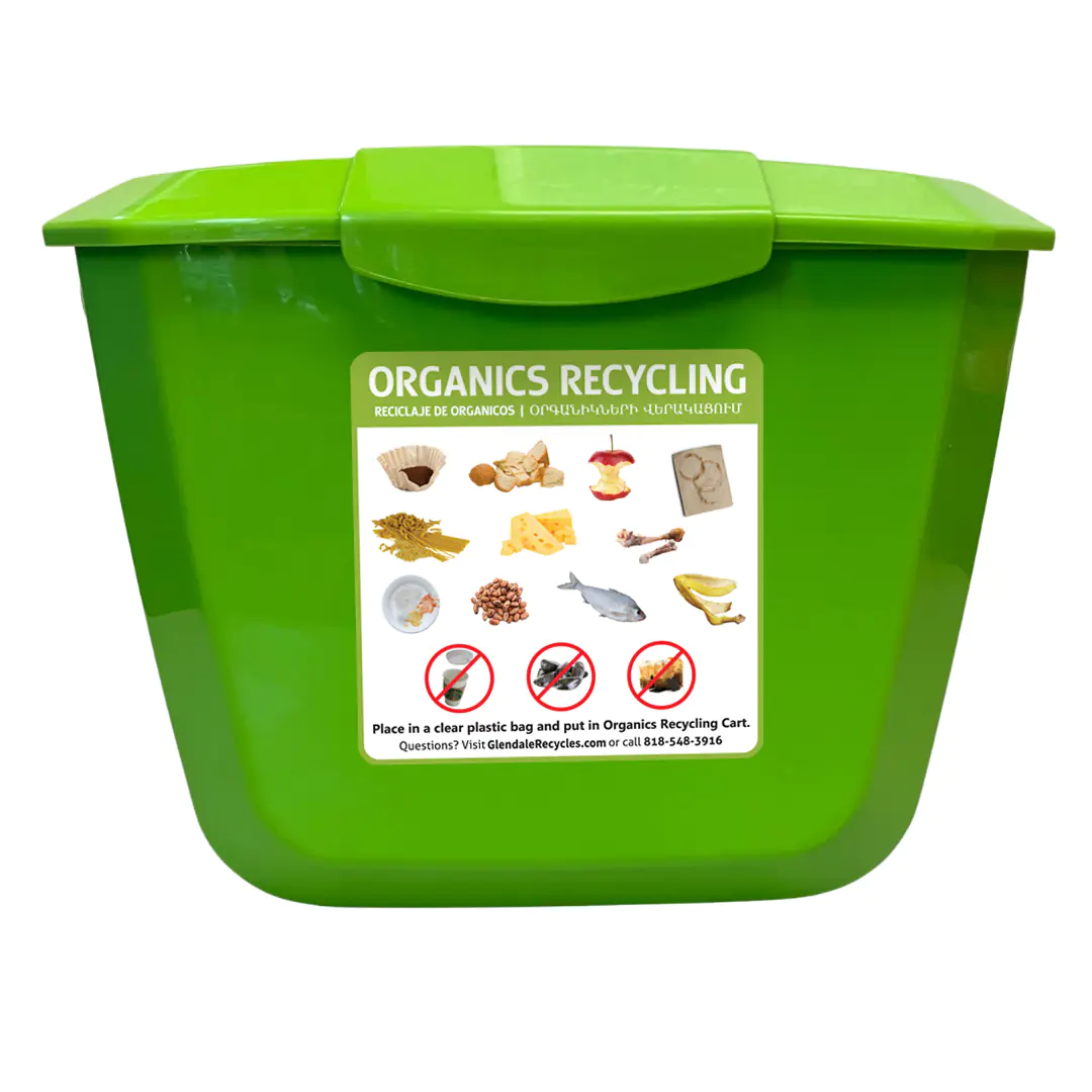 Free organics recycling pail for collecting food scraps and compostable materials